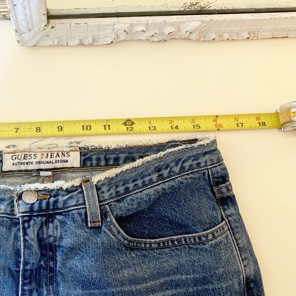 Vintage Guess Stonewashed Mom Jeans - Picture 9 of 13